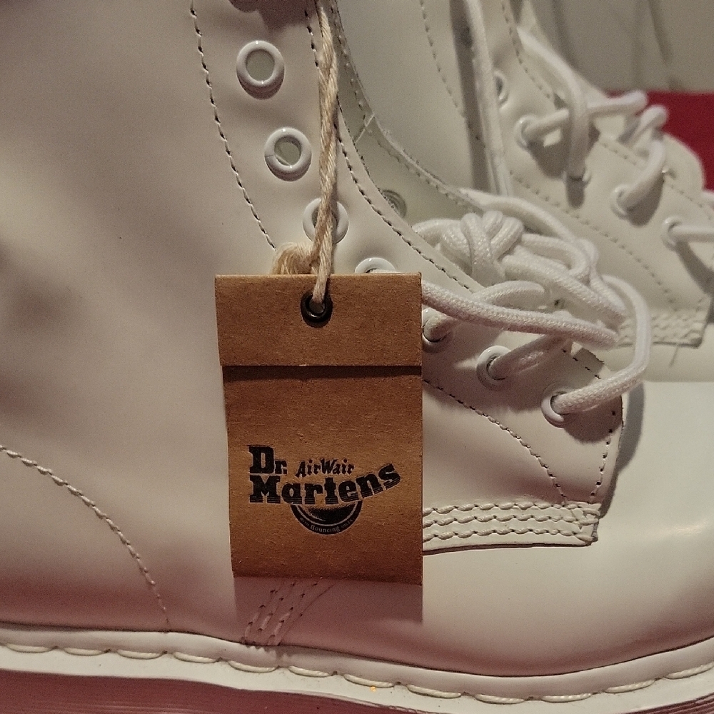 Dr. Martens White Leather BootsDescriptionDr. Martens1460 Mono leather bootsF - Picture 4 of 17